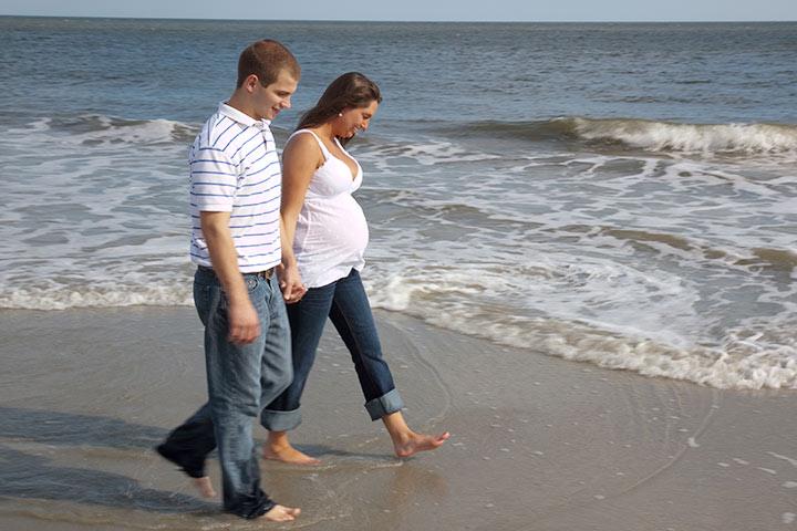 Pregnancy Safe Walking Workout Fit And Baby Avoid Heavy Weights While Working Out When Expecting