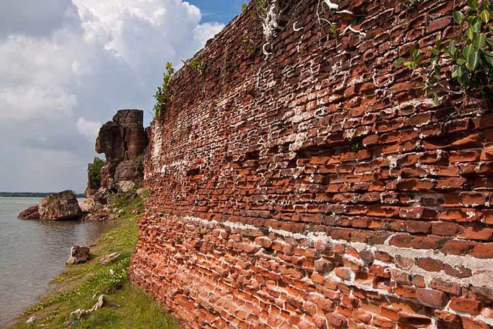 Alamparai Fort In Chennai With Pictures