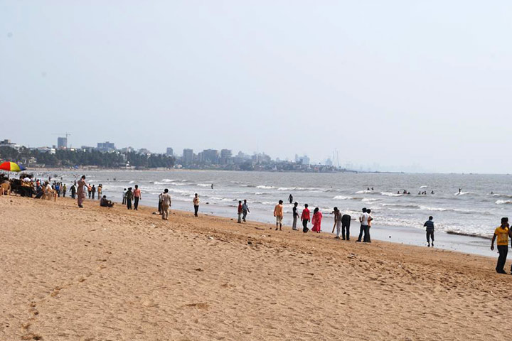 Places To Visit In Mumbai For Kids - Juhu Beach