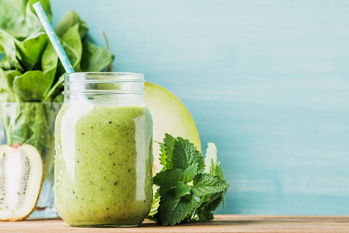 Green Spinach And Kiwi Smoothie