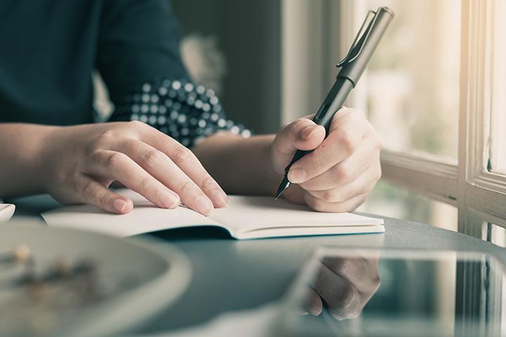 5 Advantages Of Being Left-Handed The Odds Are In Your Favor 5 Advantages Of Being Left-Handed The Odds Are In Your Favor