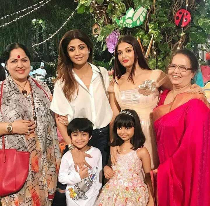 5 Bollywood Mothers And Their Secret Post-Pregnancy Diet Plan To Lose Weight 5 Bollywood Mothers And Their Secret Post-Pregnancy Diet Plan To Lose Weight
