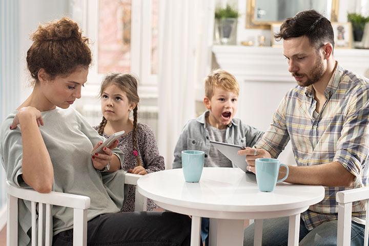 16 Signs of Bad Parenting And 7 Tips To Change