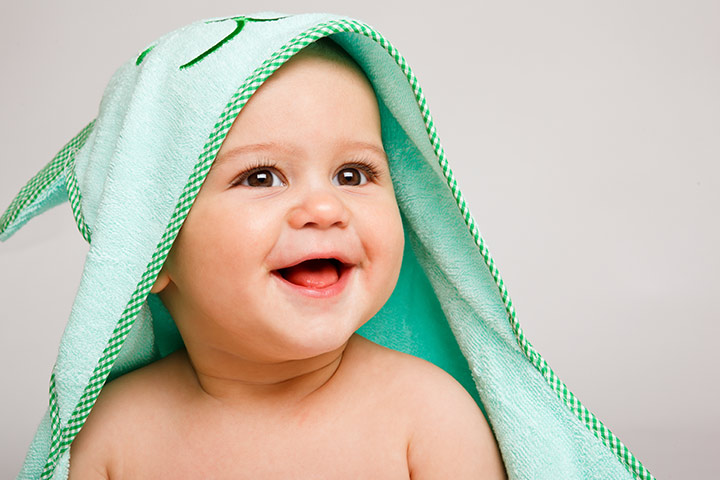 Smiling picture of baby with adorable smile