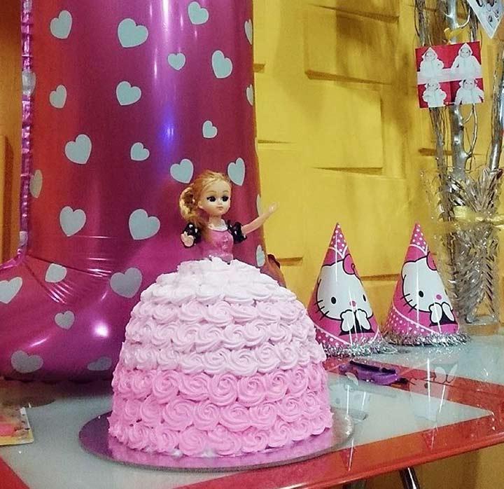 Babydoll Theme 1st Birthday Cake Ideas