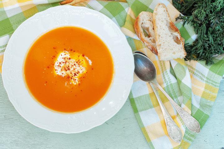 Carrot and apple soup with potatoes for 8th month baby food