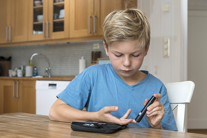 Diabetes In Children - Causes, Symptoms & Treatments