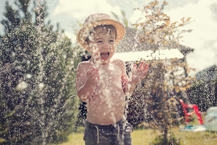 Escaping the water jet outdoor games for toddlers