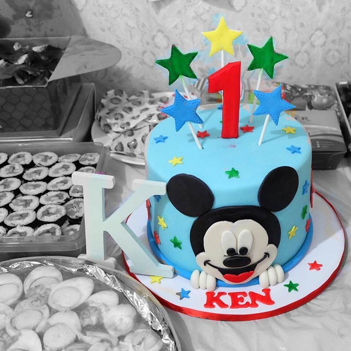 Happy Birthday And Stars Icing 1st Birthday Cake Ideas