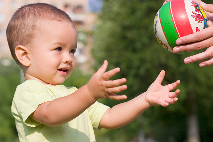 Passing the ball outdoor games for toddlers