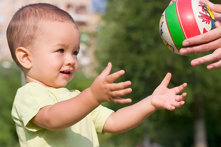 Passing the ball outdoor games for toddlers