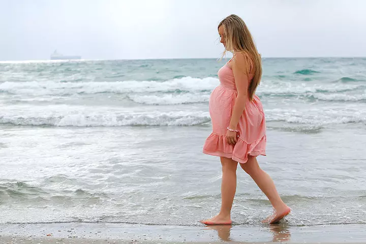 Walking as an exercise to induce labor naturally