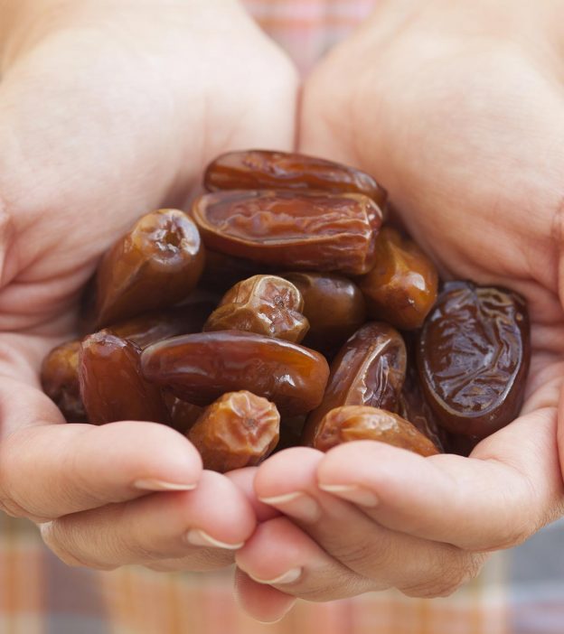 8 Benefits Of Dates During Pregnancy And How They Ease Labor