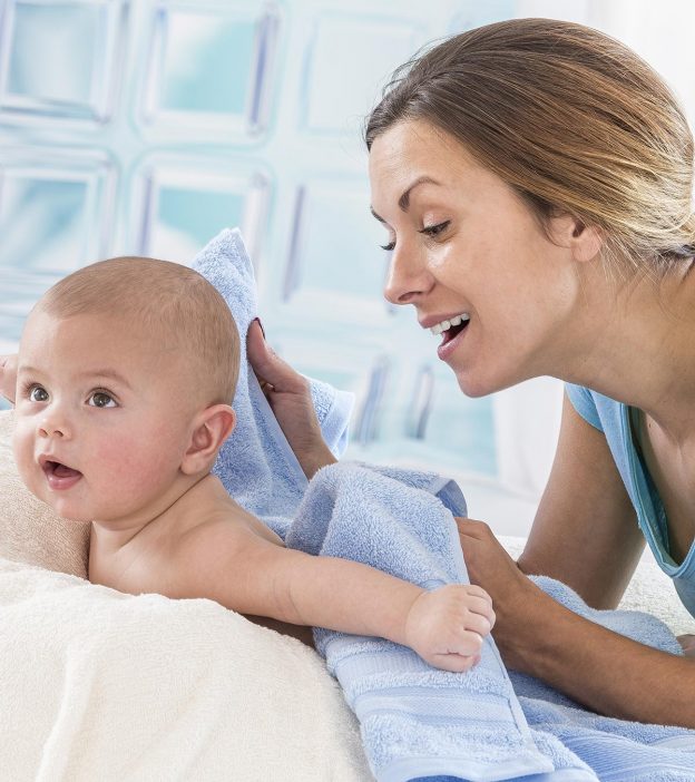 How To Bathe A Baby Step By Step Process And Safety Tips