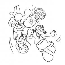 Mickey-and-Donald-Duck-Playing-Foot-Ball-17