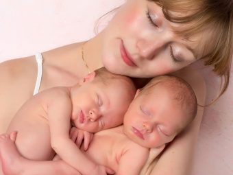 Twin-Baby-Care-16-Tips-To-Make-The-Task-Easier1