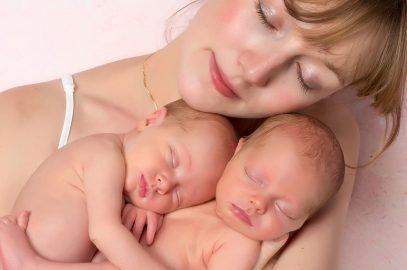 Twin Baby Care: 16 Tips To Make The Task Easier