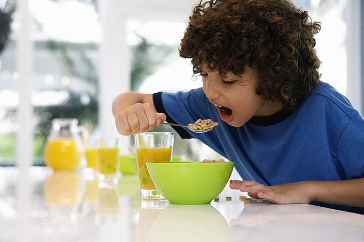 Eating healthy foods, habits parents should teach their children
