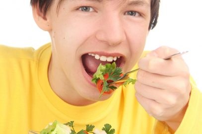 5种基本营养素和十几岁男孩的理想饮食计划