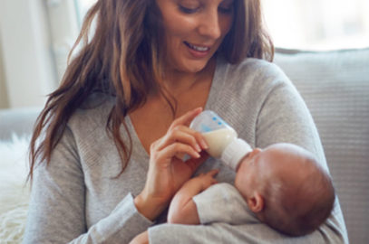 Useful Tips To Follow While Bottle Feeding The Baby