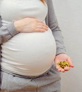 Primrose Oil During Pregnancy: Safety, Benefits & Risks