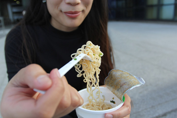 Consumption of noodles during pregnancy should be minimum.