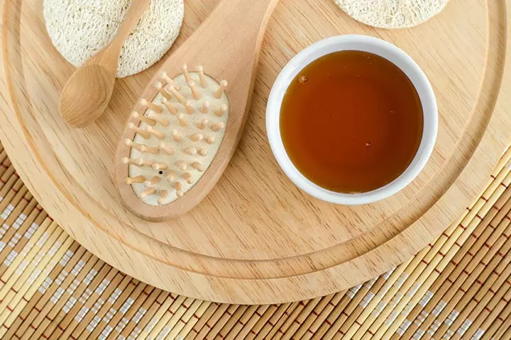Honey may help get rid of dandruff and itchy scalp