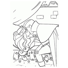 Aurora and Prince Kissing Coloring page