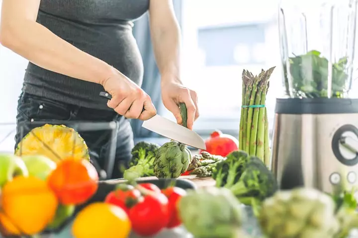 Having artichoke during pregnancy is recommended