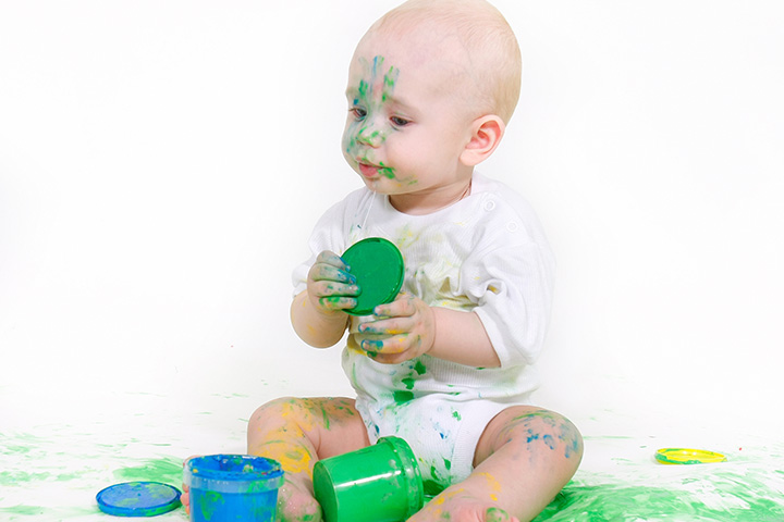 Activities with colorful purees for a 6-month-old baby