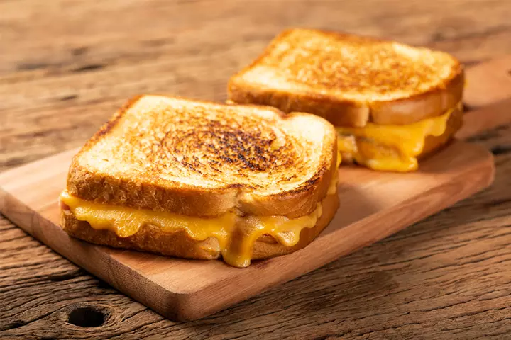 Egg and grilled cheese sandwich, Favorite Recipes With Eggs For Kids