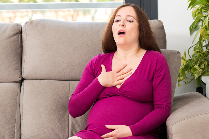 Pneumonia during pregnancy may lead to breathing difficulties