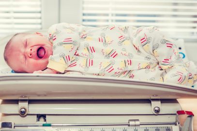 12 Causes Of Low Birth Weight In Babies: Effects & Treatment