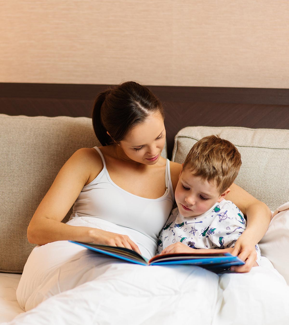 18 Soothing Bedtime Stories For Toddlers