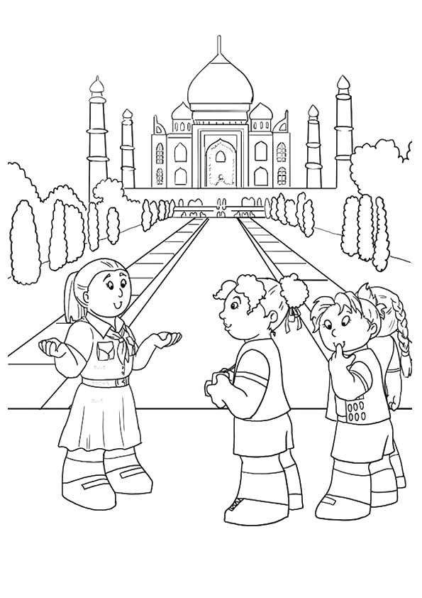 A-Tourist-Guide-To-Taj-Mahal
