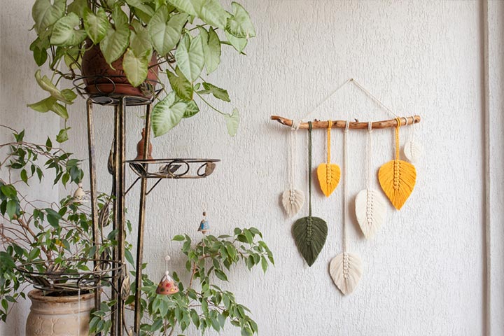 Colorful yarn sticks leaf crafts.