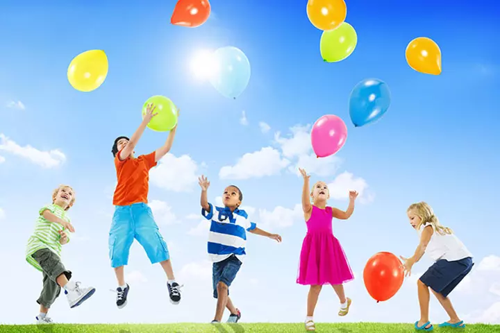 Throwing googly balloon games for kids