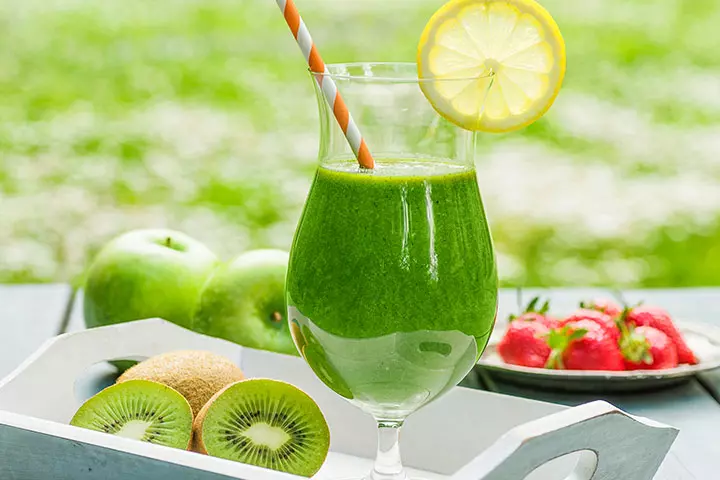 Kiwi and apple smoothie for kids