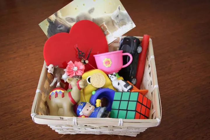 Sound basket, sensory activity for infants