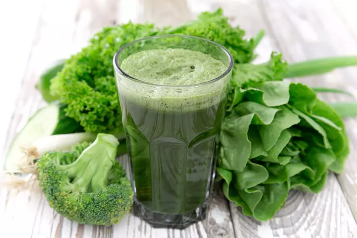 Spinach and kale smoothie for kids