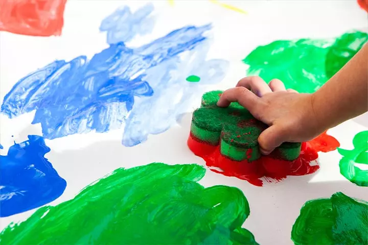 Sponge painting activity for preschoolers