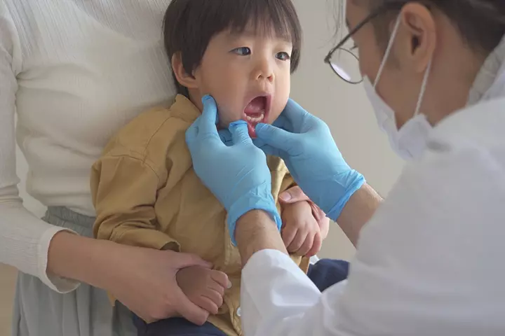 Tooth decay, When to stop bottle feeding the babies