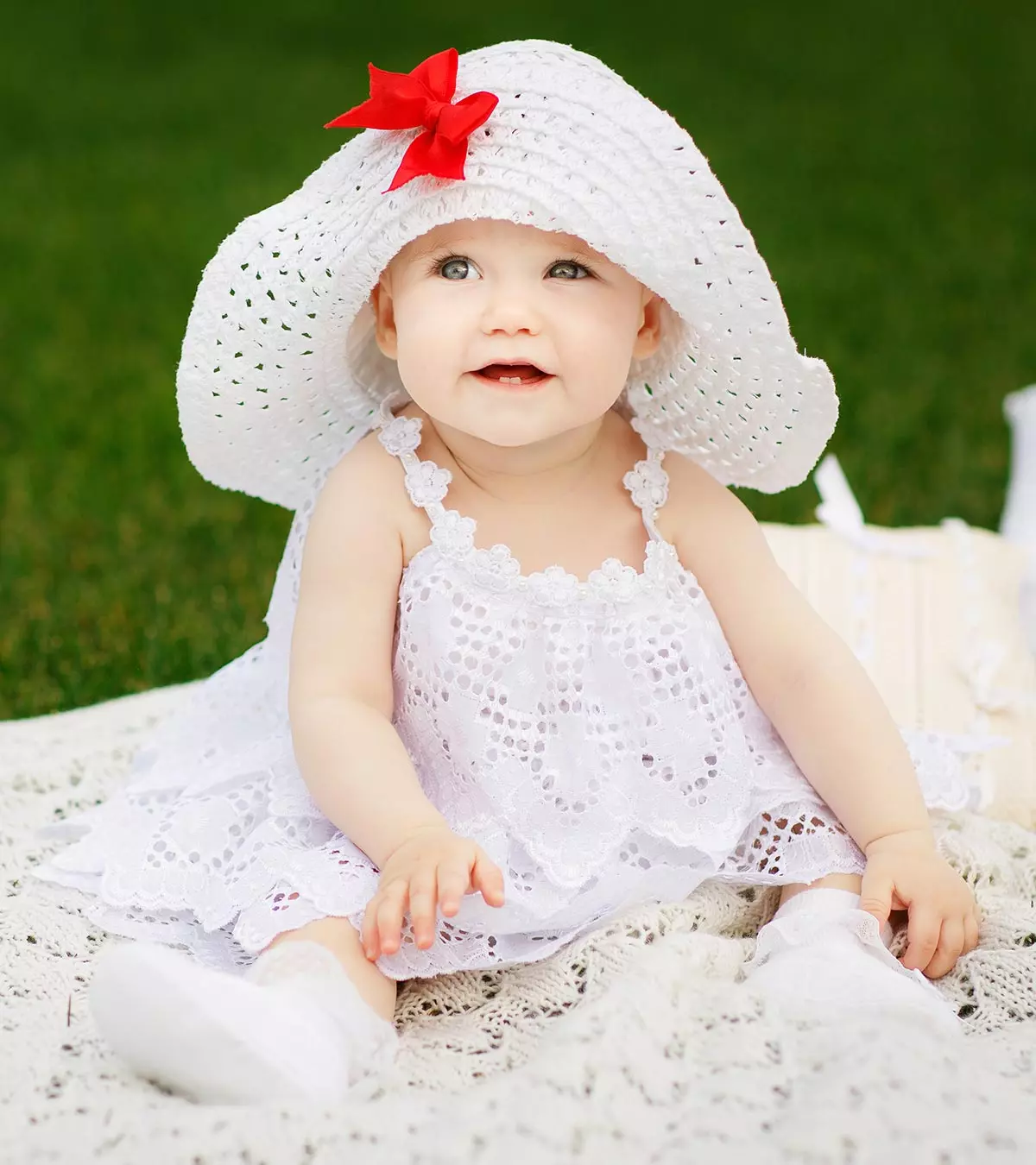 A small baby girl playing