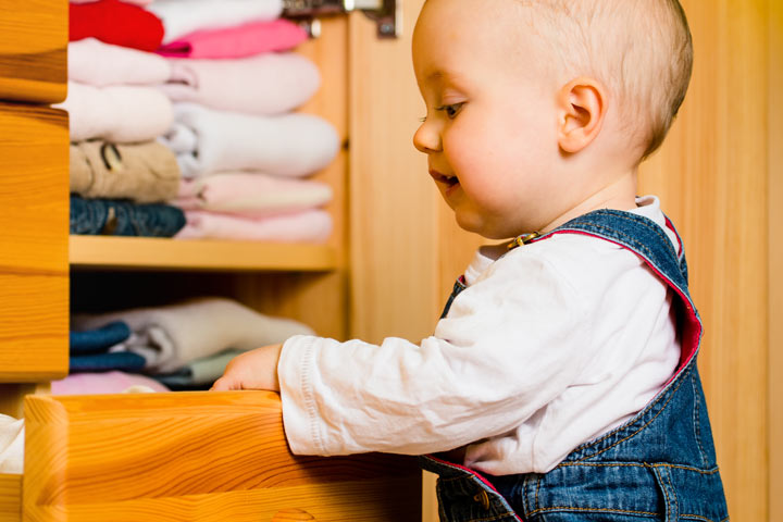 Into Mom Closet activities for 8 month old baby