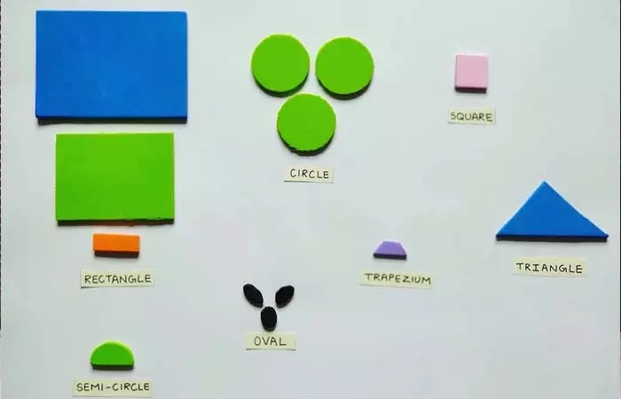Shape memory game for toddlers