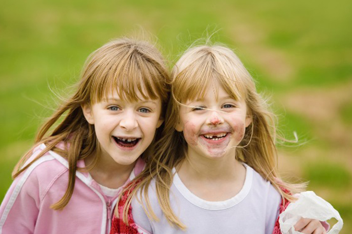 Some berries may cause discolored teeth in children