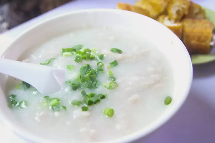 Green peas and rice porridge baby food