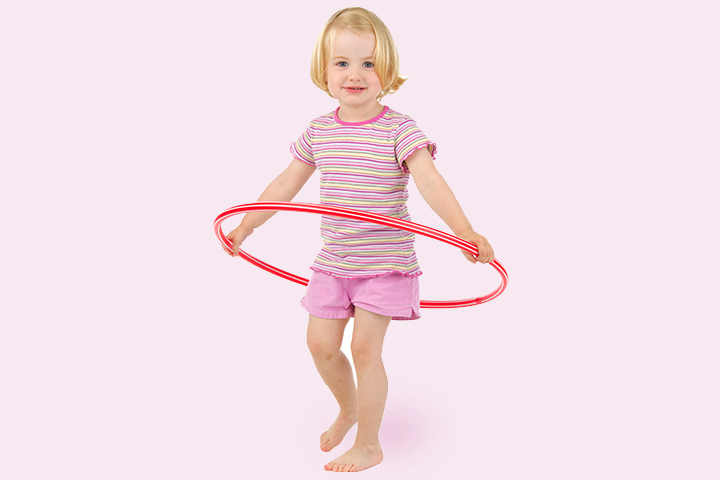 Add props in physical activities for toddlers