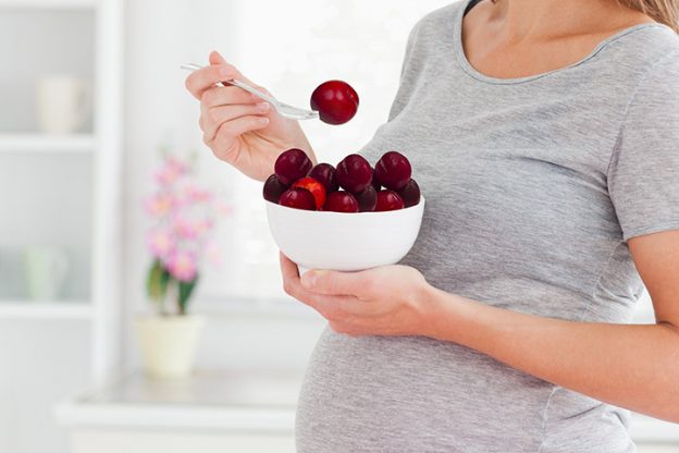 9 Health Benefits Of Eating Plums During Pregnancy