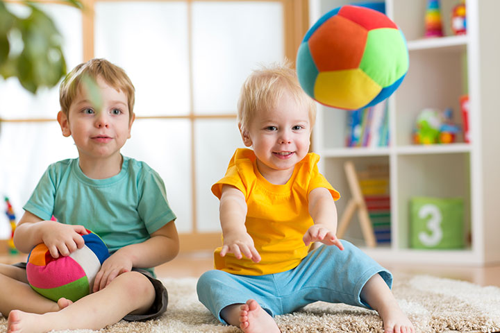Play ball physical activities for toddlers